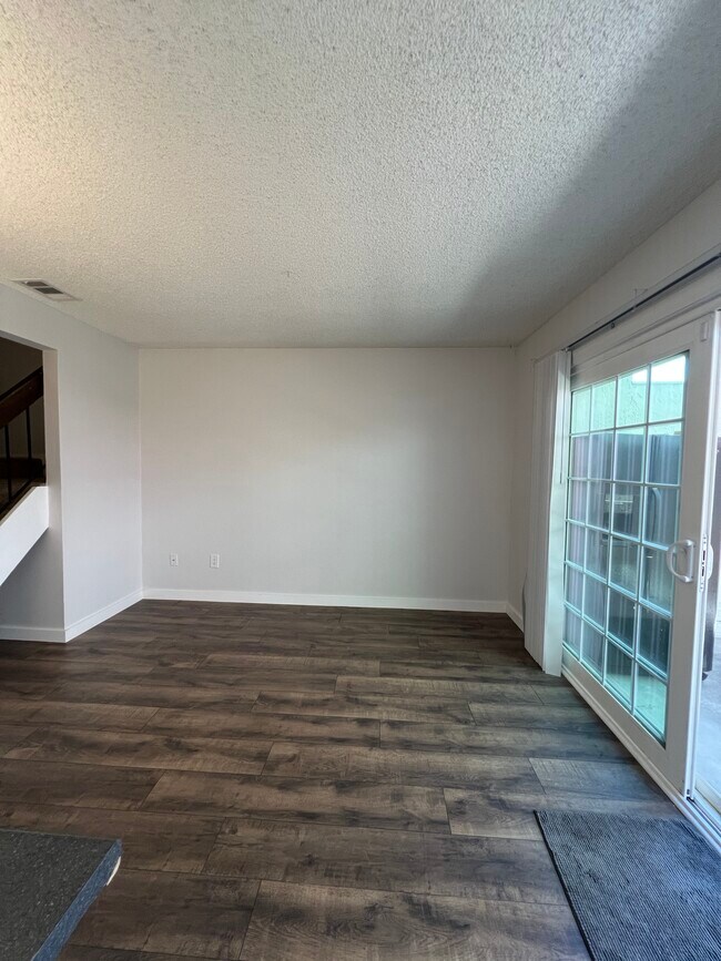 Foto del edificio - 10845 Coloma Rd