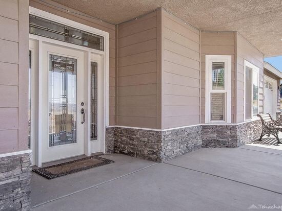 Building Photo - 19081 Mustang Dr