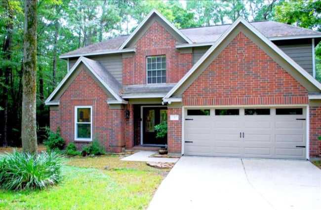 Private home - only 1 neighbor, next to park, and backs up to greenbelt - 2 Arnica Ct
