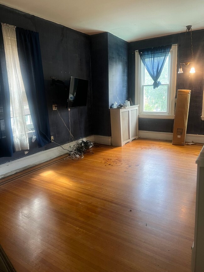Photo - 5124 N Broad St House