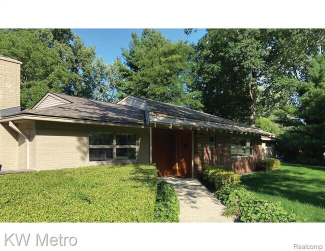 Foto del edificio - 561 Yorkton Ln