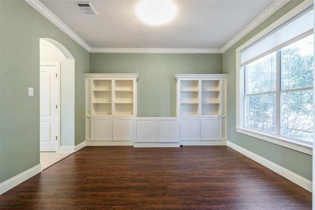 Building Photo - 18617 Dry Pond Dr