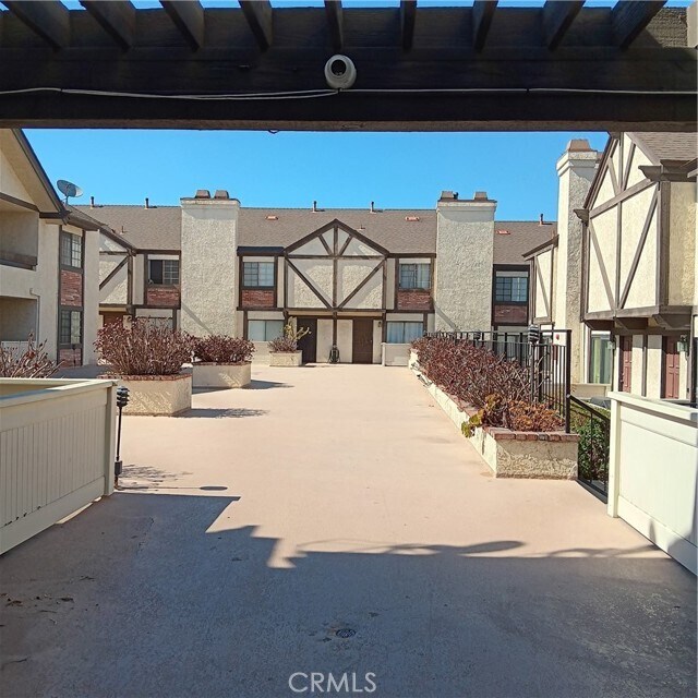 Foto del edificio - 1419 W 179th St