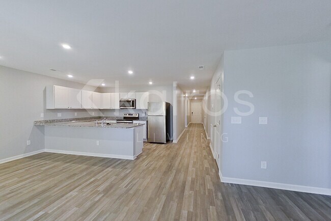 Foto del edificio - 105 Spencer Dr