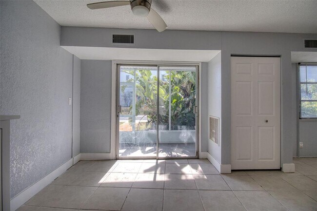 Foto del edificio - 3315 58th Ave S