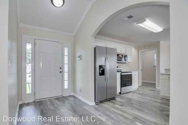 Building Photo - 3 br, 2 bath House - 813 Tyler Woods Dr
