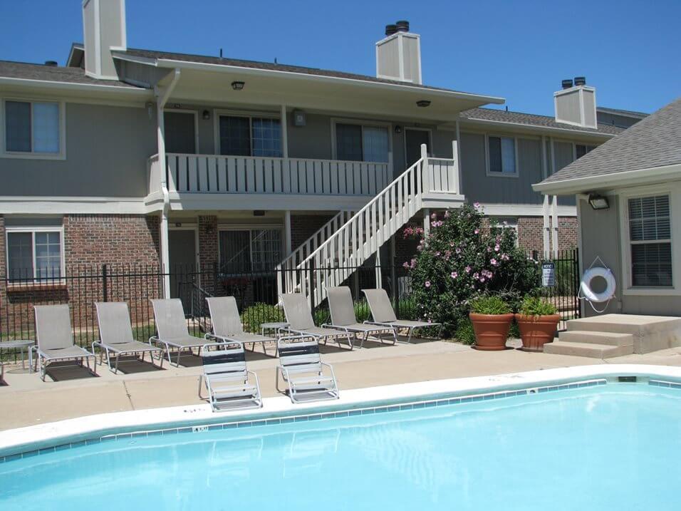 Swimming Pool with Seating - Hearth Hollow