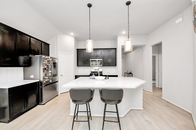 Building Photo - 20755 Sunseed Dr
