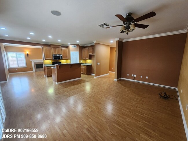Foto del edificio - Rancho Cucamonga 4 Bedroom Home