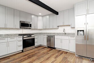 Building Photo - 909 Ridge St