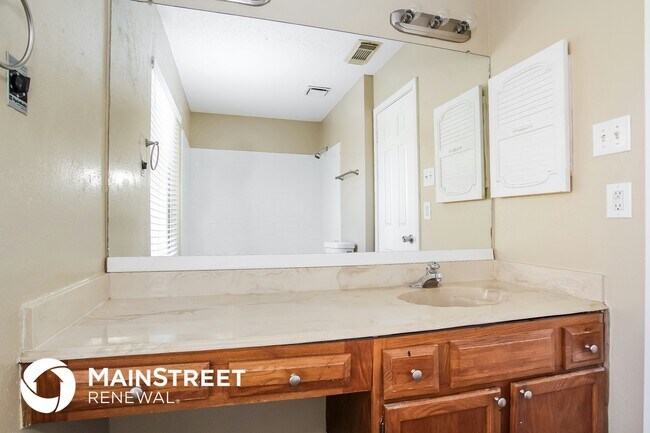 Building Photo - 18926 Sandia Pines Dr