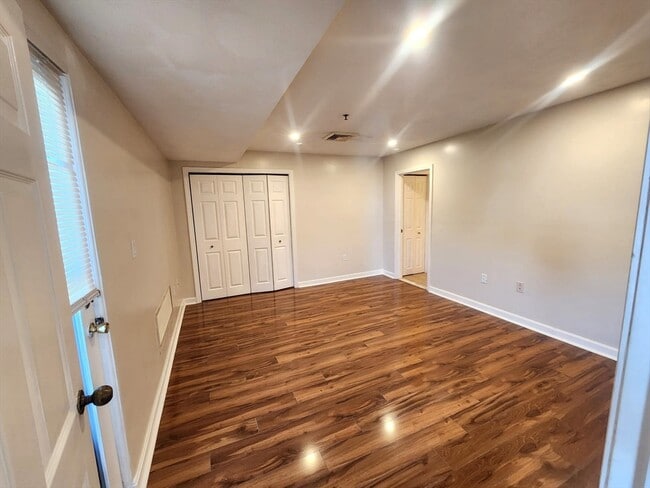 Building Photo - 39 Parlin St