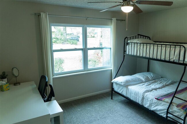Foto del edificio - 8221 SW 13th Rd