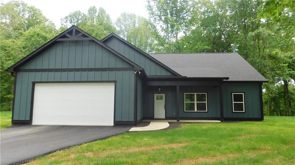 Foto principal - 738 Leonard Pruitt Rd