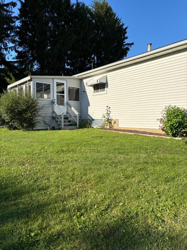 40 Cedarcrest Dr, Meadville, PA 16335 House Rental in Meadville, PA