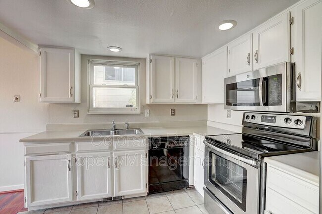 Building Photo - 10485 Jellison Way