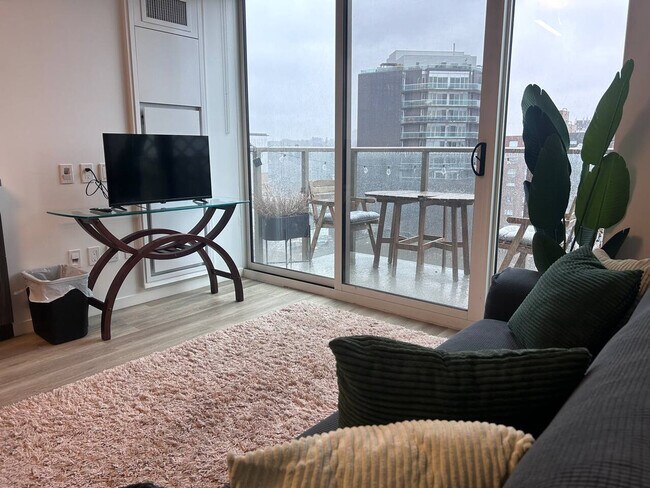 Photo du bâtiment - 18 Hamilton Ave N