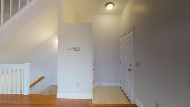 Foyer - Rolling Meadows