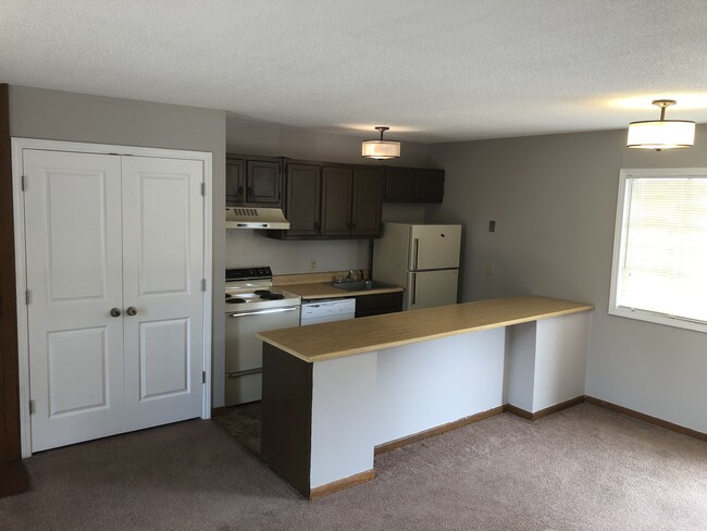 Foto del edificio - 1443 Fernwood Glendale Rd