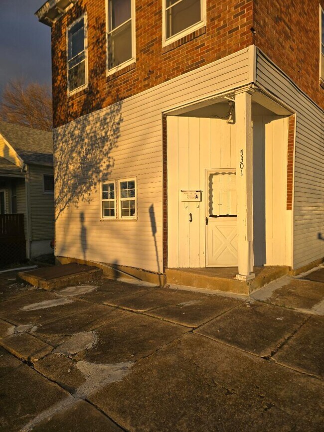 Foto del edificio - 5301 Alfred Ave