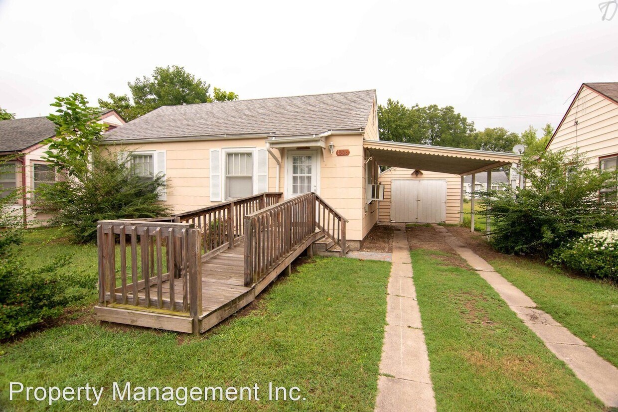 1906 W 6th St, Coffeyville, KS 67337 House Rental in Coffeyville, KS