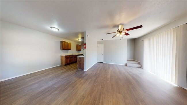 Building Photo - 1002 Verde Dr
