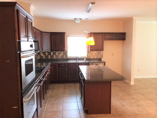 Foto del edificio - 4899 White Pass Dr