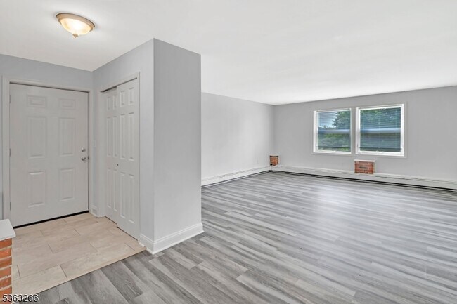 Foto del edificio - 1712 Linvale Harbourton Rd