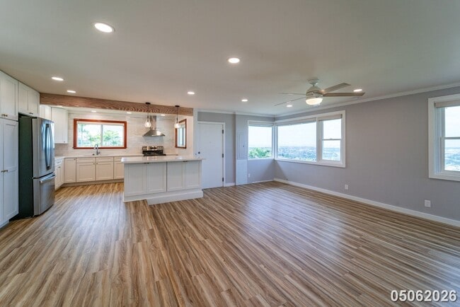 Building Photo - 3 Bed 2 bath in Aiea Heights