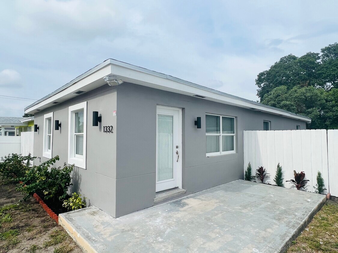 Primary Photo - 1332 NW 3rd Ave