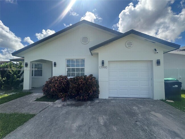 Foto del edificio - 17990 SW 135th Ave