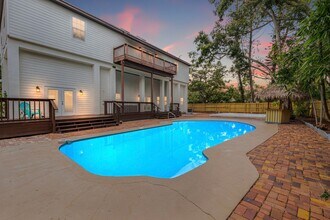 Building Photo - 106 22nd Ave SE