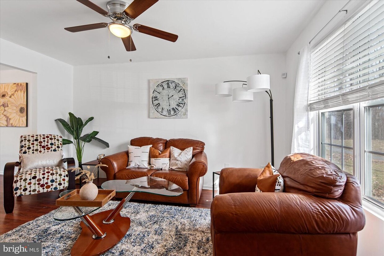 Foto principal - 3530 Easton Dr