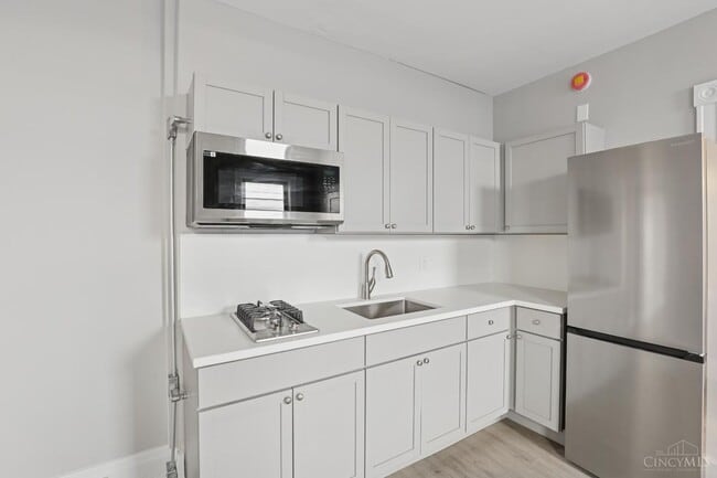 Foto del edificio - 1212 Bates Ave