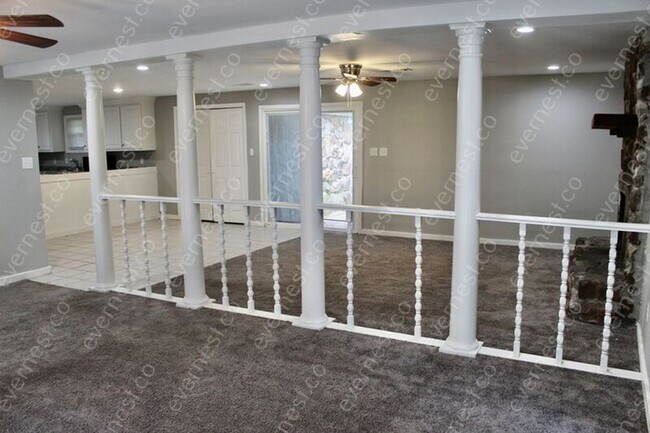 Foto del edificio - 209 Pineview Ave