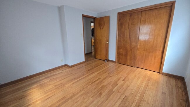 Foto del edificio - 2233 S Mound St