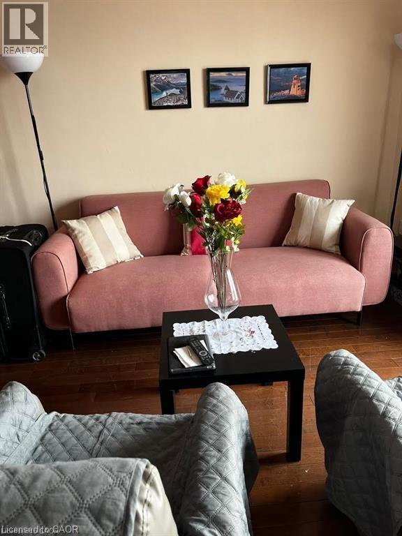 Building Photo - 141 Catharine St S