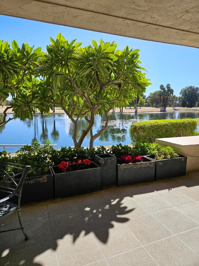 Foto del edificio - 910 Island Dr