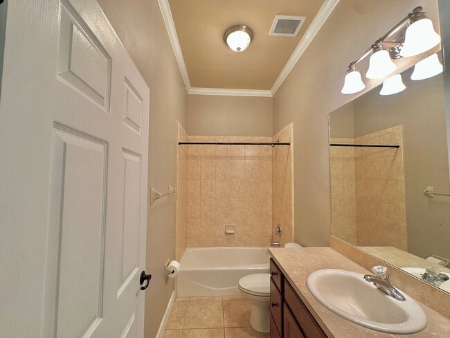 Building Photo - 2BR/2BA Condo in the Heart of Haile Village