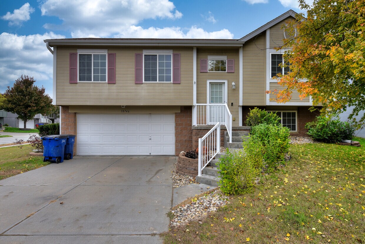 18746 Borman St, Omaha, NE 68135 House Rental in Omaha, NE