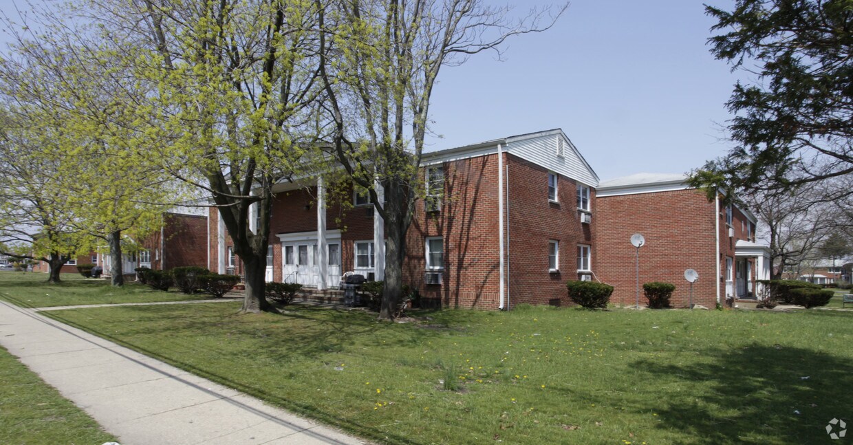 Foto principal - Pinewood Apartments