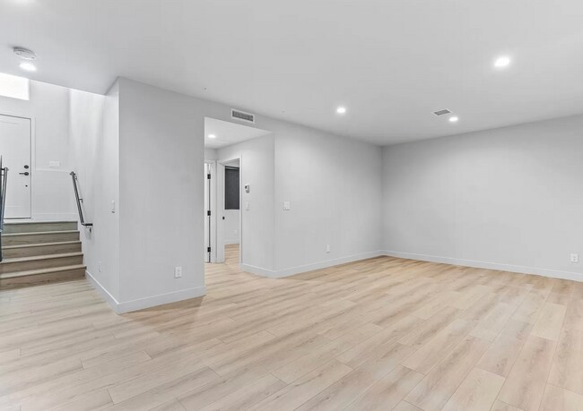 Building Photo - 150 N. Hoover St. Los Angeles, CA 90004