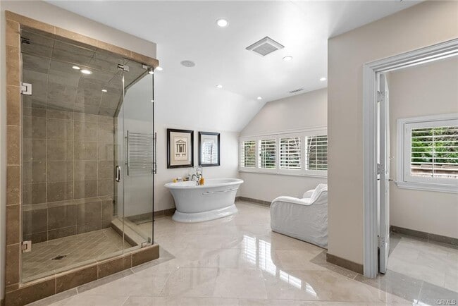 Building Photo - 24308 Bridle Trail Rd