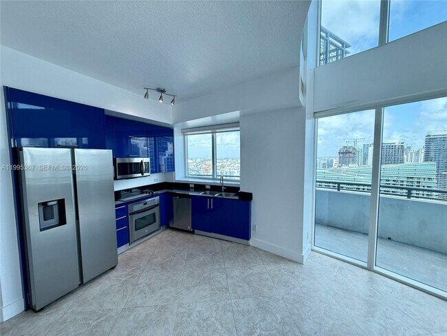 Foto del edificio - 60 SW 13th St