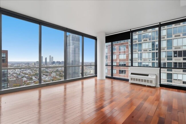 Building Photo - 389 Washington St