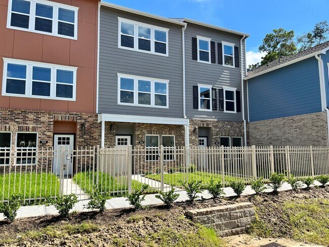 Building Photo - 5262 Ella Blvd