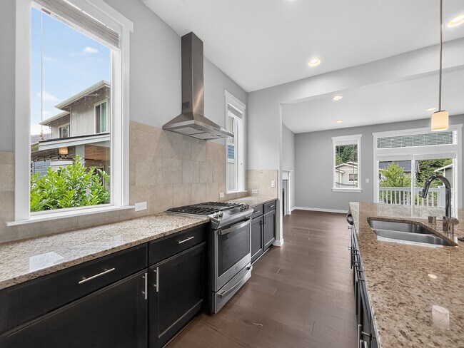 Foto del edificio - 15249 NE Woodland Pl