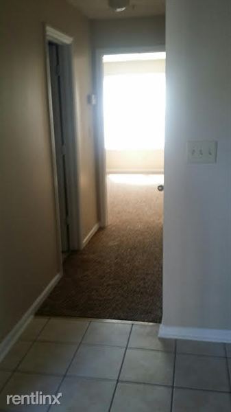 Building Photo - 264 Waterdown Dr