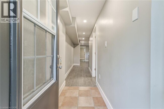 Building Photo - 672 Castleguard Crescent