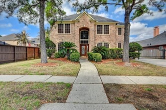 Building Photo - 12726 Silverglen Estates Dr